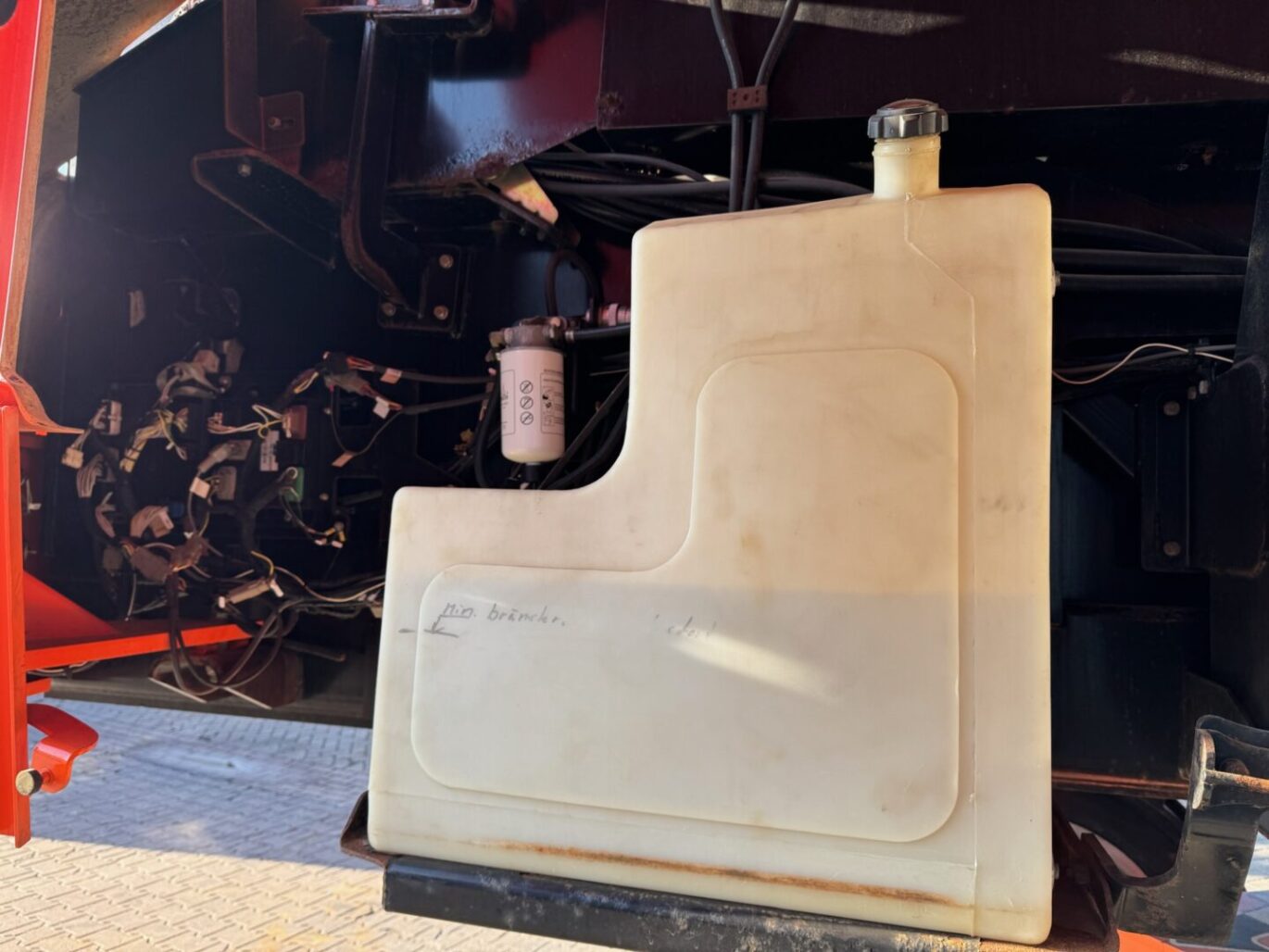 9DFDE8A9 B1A8 4F40 9895 A72A946748AE